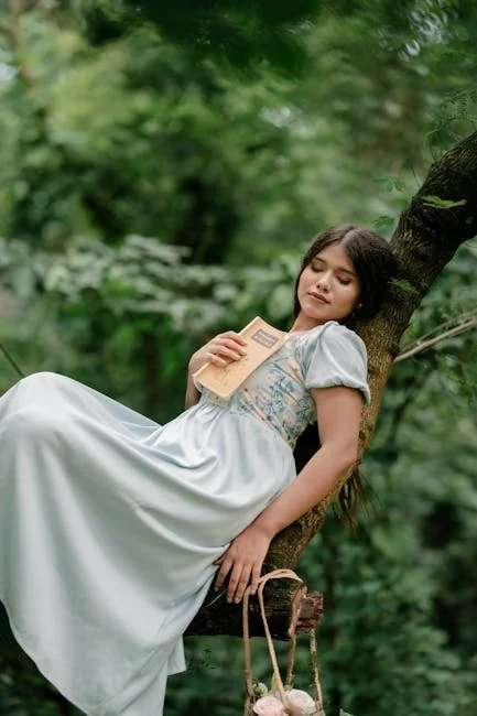 獨自閱讀的女性,展現自我成長與內在平靜